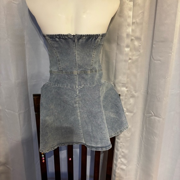 Stylish Strapless Denim Dress - Picture 11 of 14